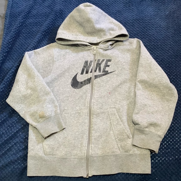 Nike Tops - Nike hoodie